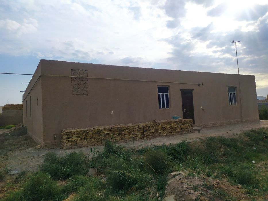 Ховли жой сотилади