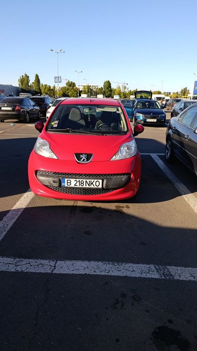 Vând Peugeot 107
