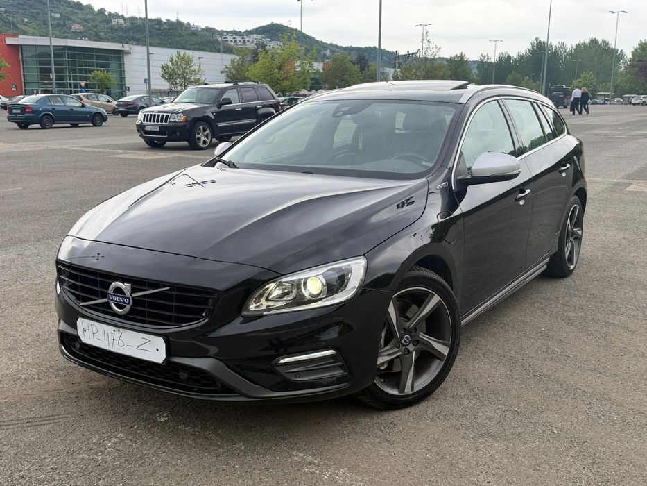 Volvo V60 //R-DESIGN// 2.4 Diesel D6 4x4 //PLUG IN HYBRID