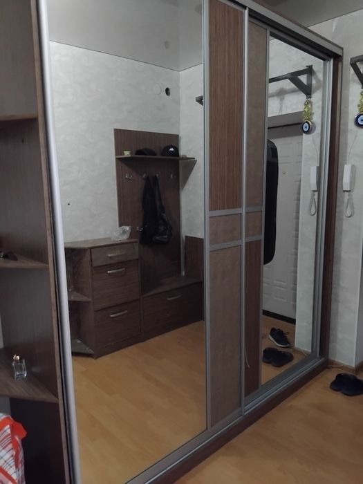 Продам срочно прихожку