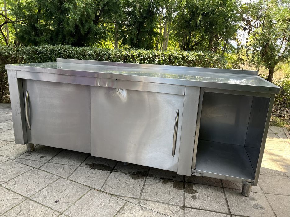 Работна маса неръждавейка