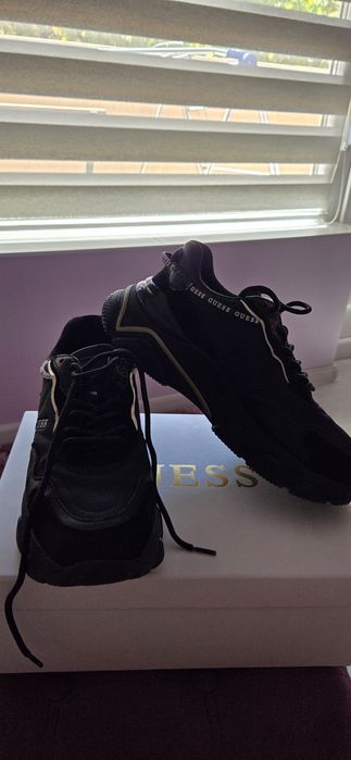 Сникърси guess 38