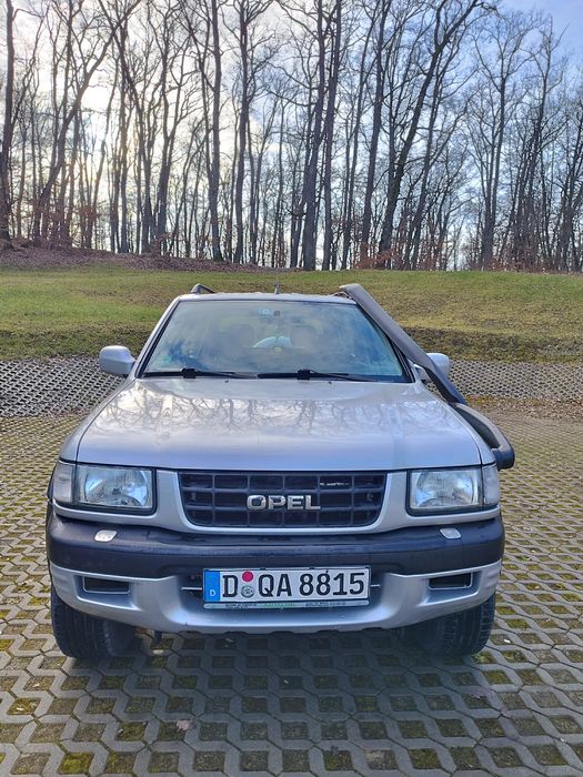 Opel Frontiera DTI 16v RS 4x4 4x2