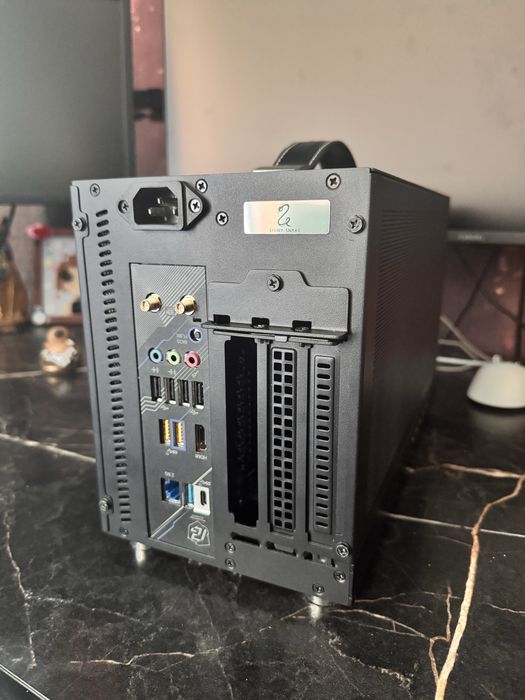 Корпус itx sff shiny snake s400pro