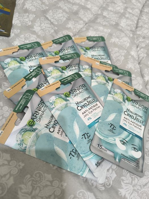 Патчи и маски для лица с эффектом золота