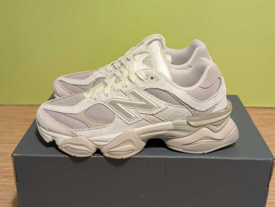 Vand New Balance 9060 Grey Moonbean Marime 38