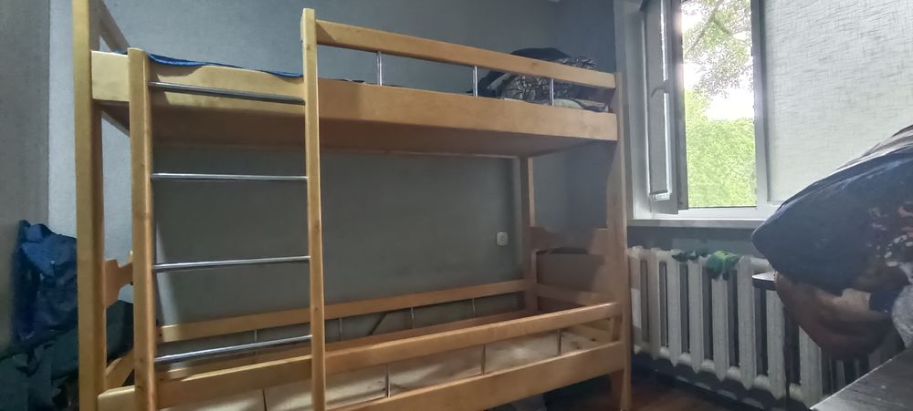 Продаю двухъярусную кровать