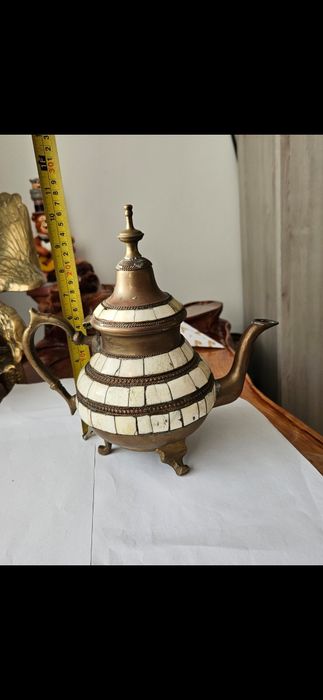 Carafa bronz placata cu os