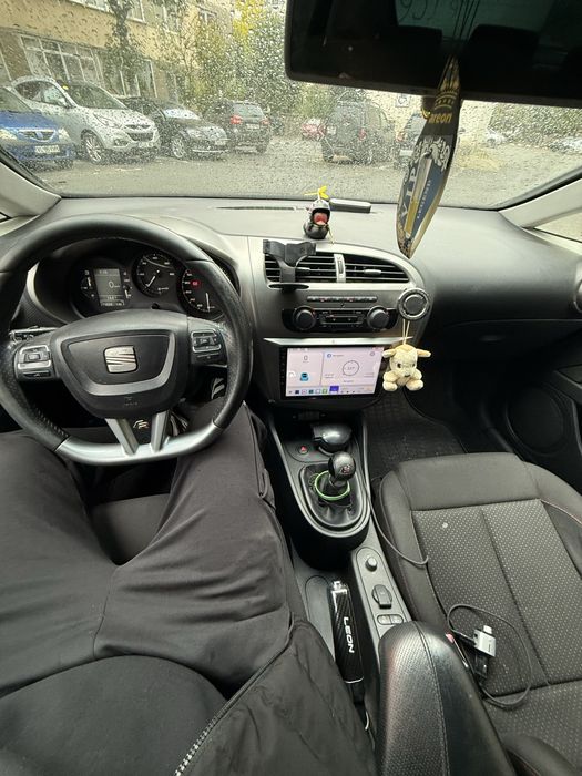 SEAT Leon 2010 — imagine 4