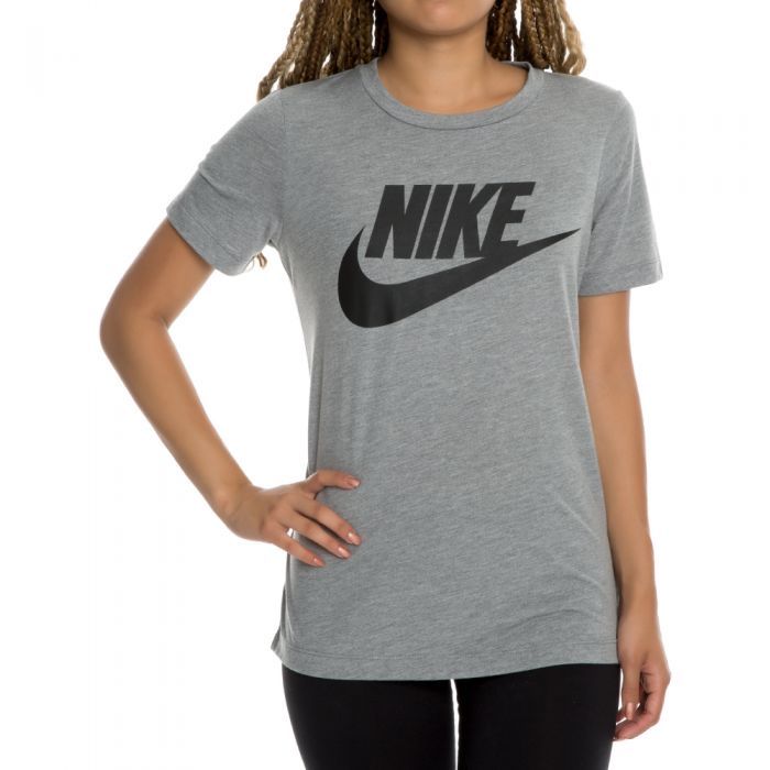 Нова дамска тениска Nike Essential