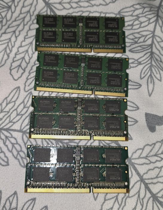 Placute RAM ddr3 PC3-10600, CL9, 8GB x 4 bucati