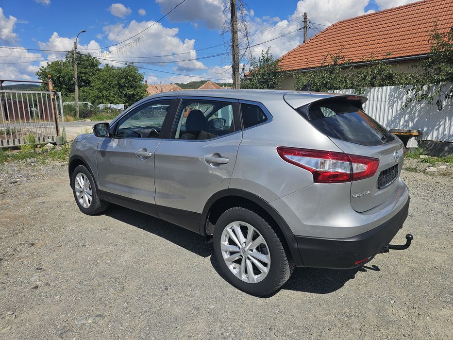 Nissan Qashqai 2015 Diesel -Navigatie,