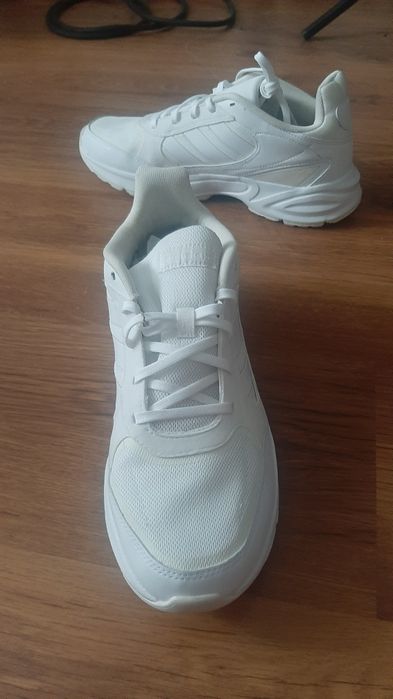 Кроссовки Адидас