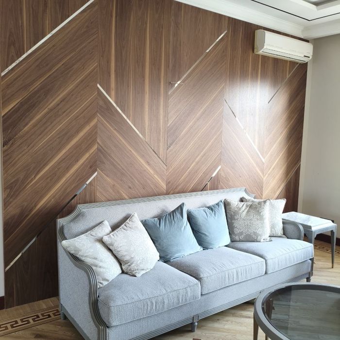 Паркет, лестницы и балясины, стеновые панели, мебель, двери