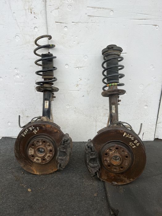 Fuzeta fata stanga dreapta VW Passat B6 2005-2010 etrier disc telescop