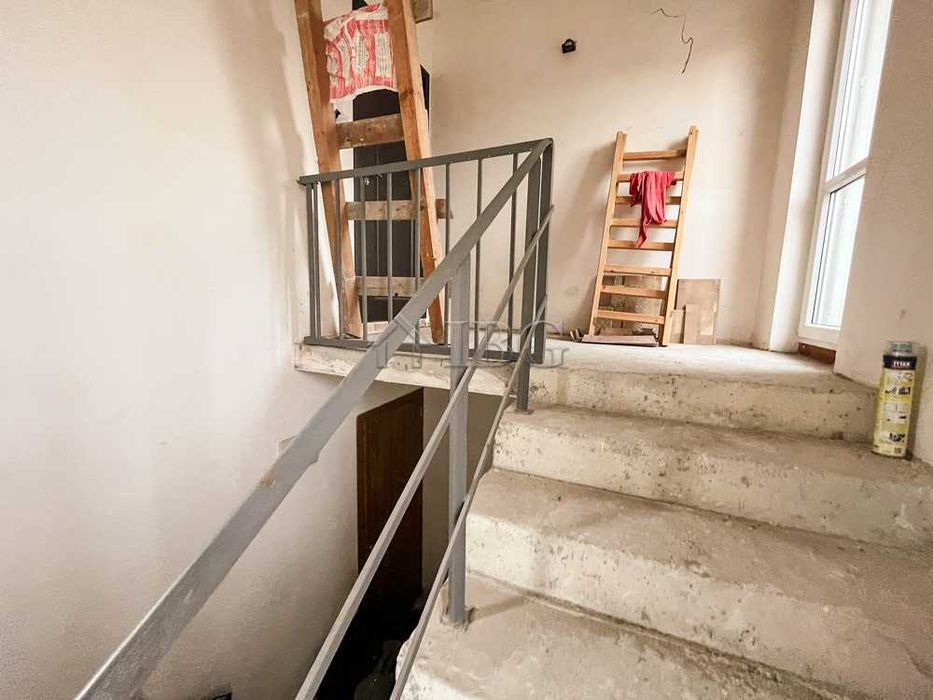 Продава се Къща в Русе, Басарбово - 270 кв.м за 1112 €/кв.м - Снимка #11