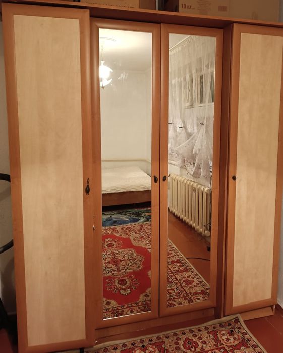 Спальний гарнитур