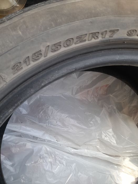 Продам шины 215/50 R17