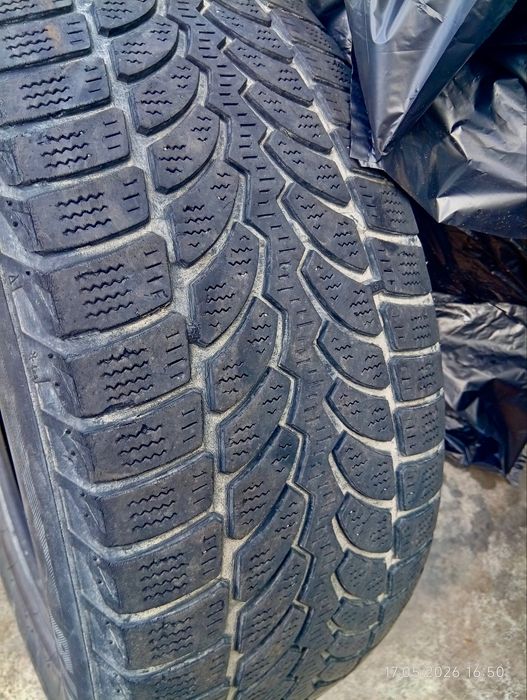 Зимни гуми R18 235x55 комплект