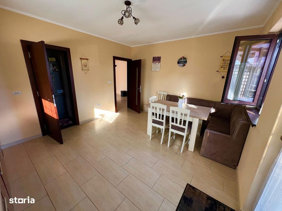 Casa parter 3 camere, garaj si anexa