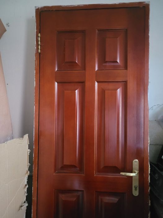 Двери 5шт из красного дерева