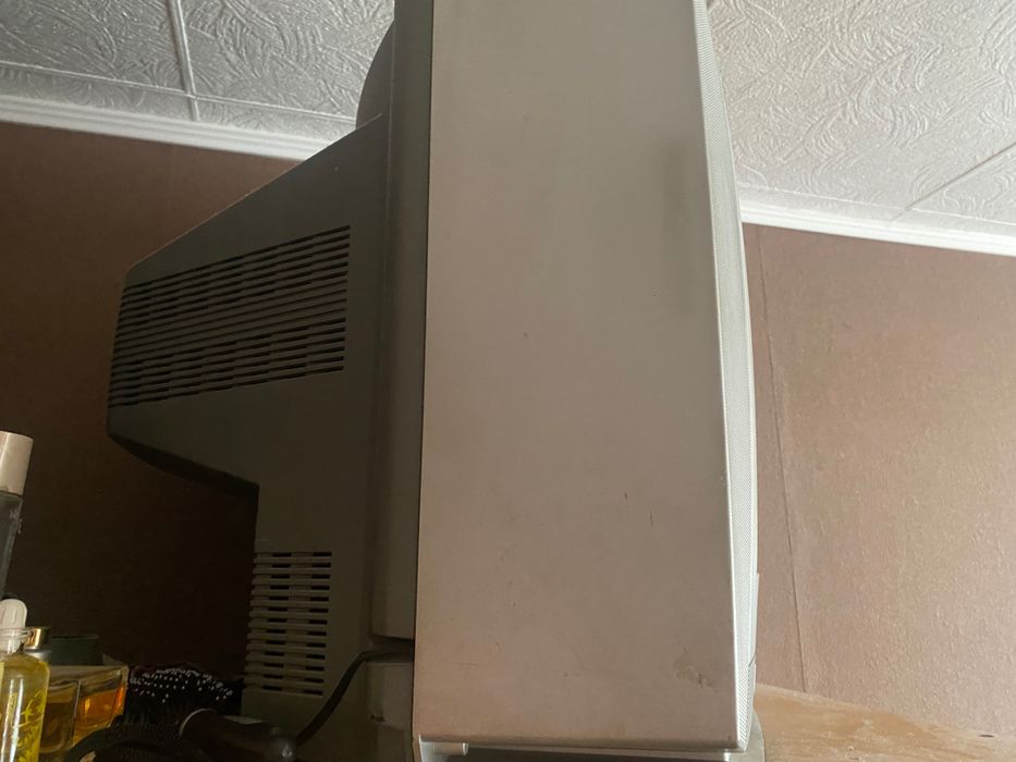 Телевизор LG ползван