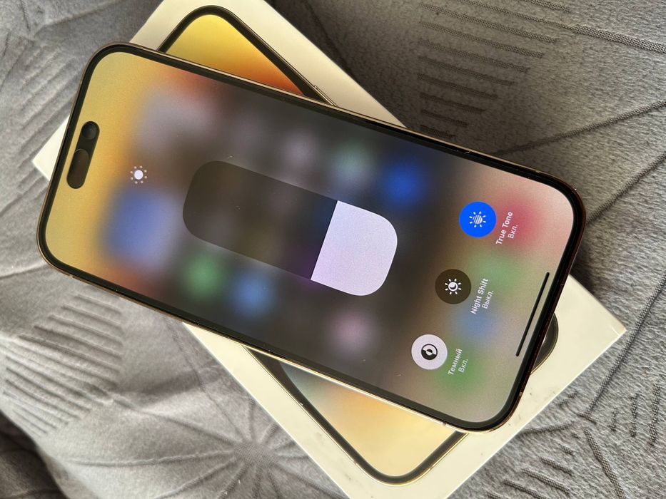 Продам айфон 14 про