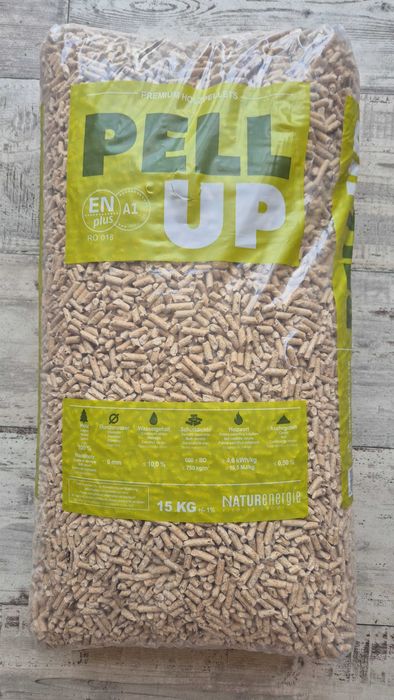 Дървесни пелети и брикети