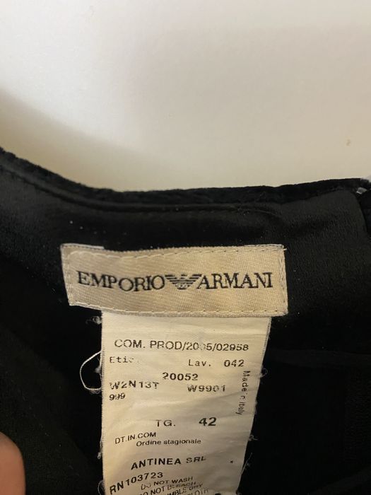 costum din doua piese fusta si top Emporio Armani