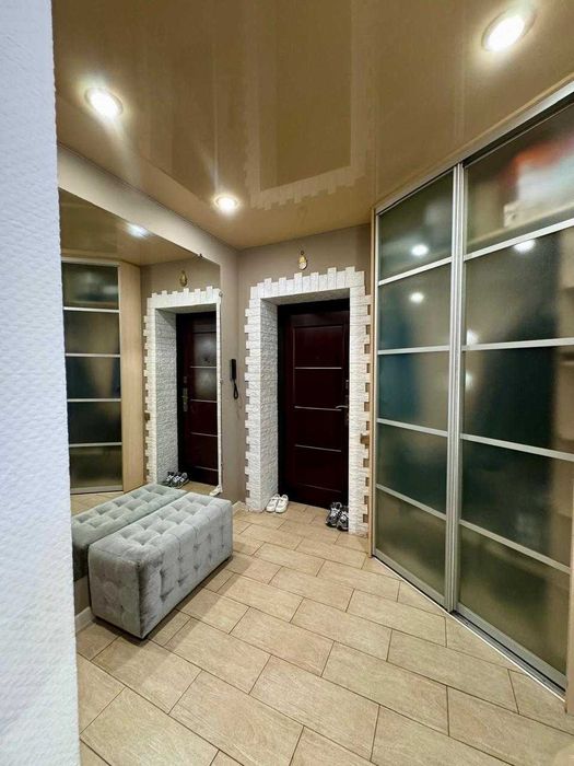 Продам 3 комн. кв., район 8 шк.