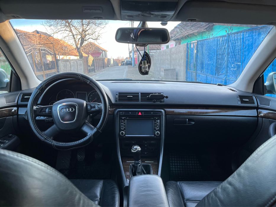 Vand audi a4 B7 masina arata foarte bine