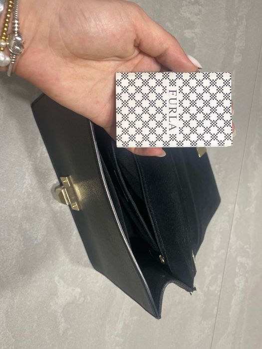 Черна чанта FURLA Metropolis