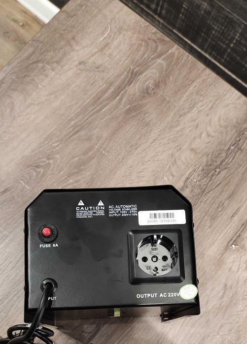 Стабилизатор релейный / Stablizator / Welkin 1 000 VA (800 W) 220v