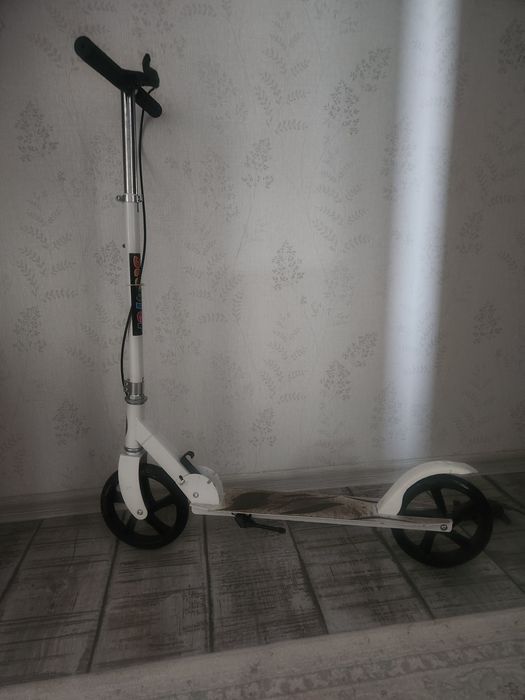 ПРОДАМ самокат 6000 тг