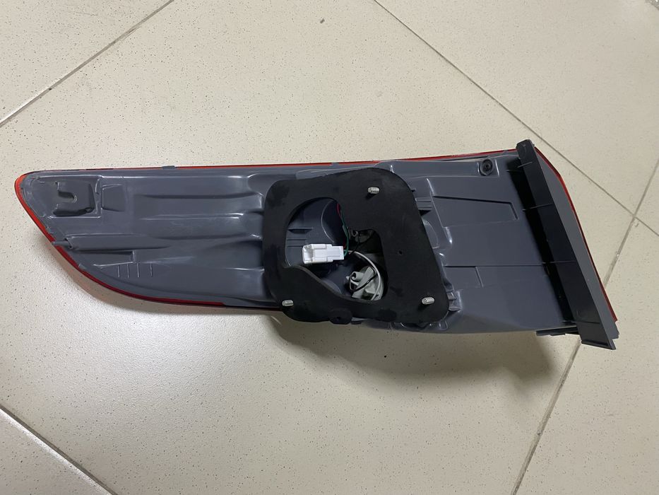 Фонарь задний левый на KIA Rio 3 15-