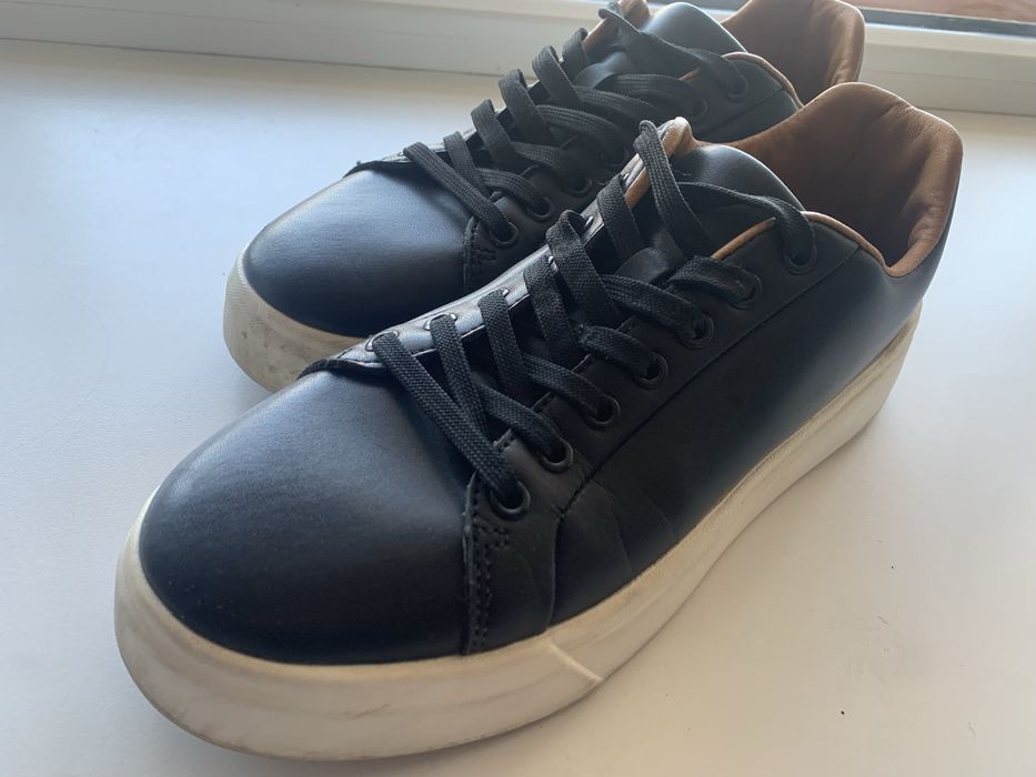 кроссовки Zara