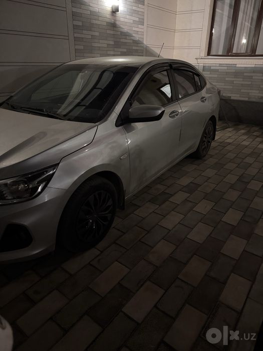 Chevrolet Onix 3LT MT (механика)
