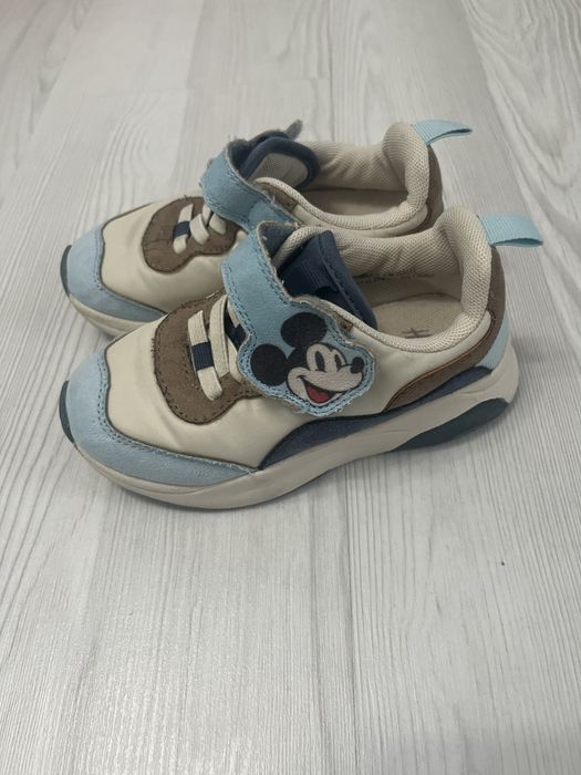 Adidasi H&M marimea 25