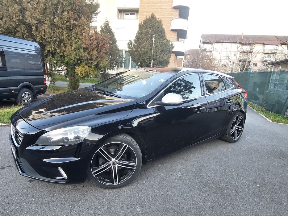 VOLVO V40 Rdesign