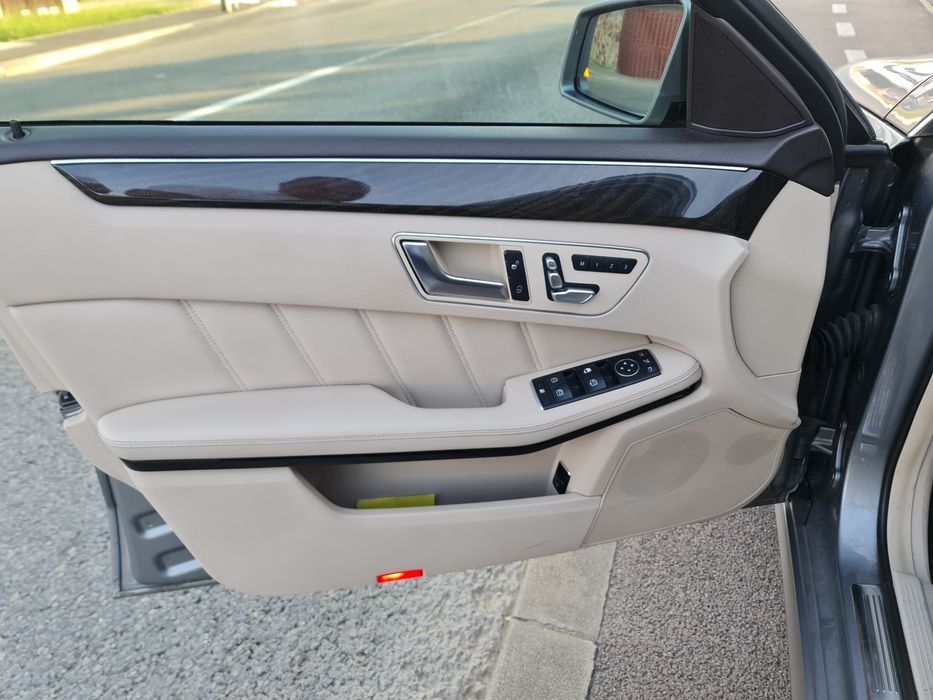 Vând Mercedes Benz E 350