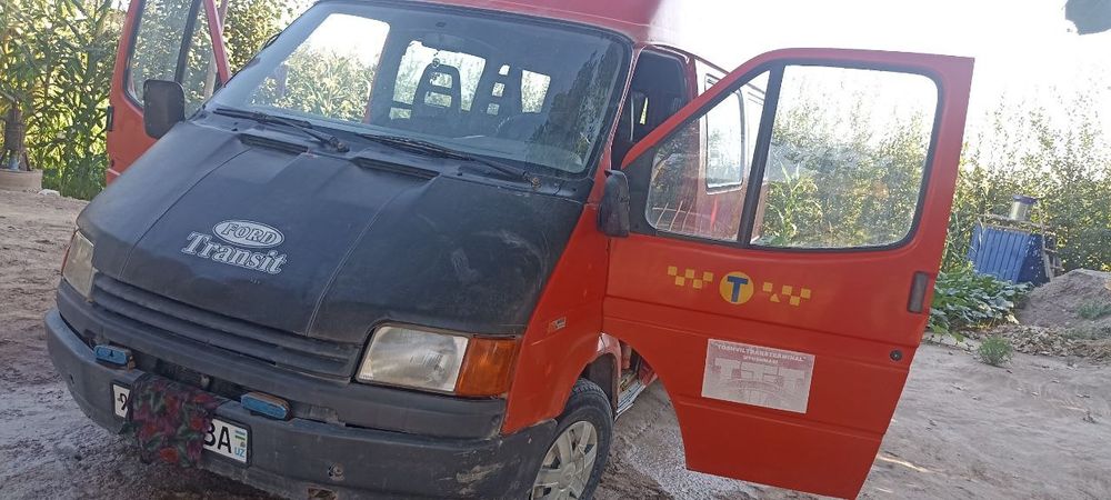 Срочно прадаётся форд транзит 1991год  1200$ Сотилди