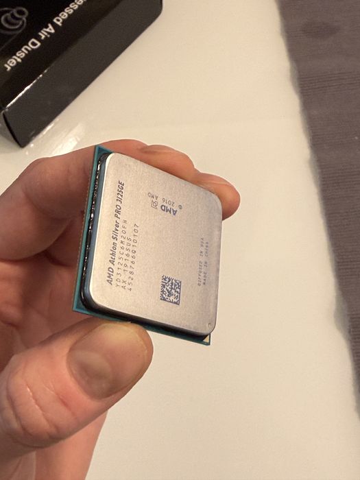 Процесор AMD Athlon Silver Pro 3125GE