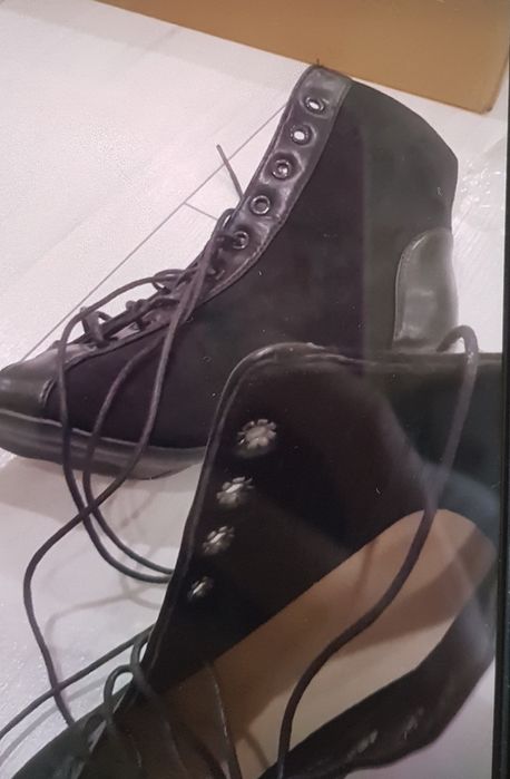 Продам туфли замшевые