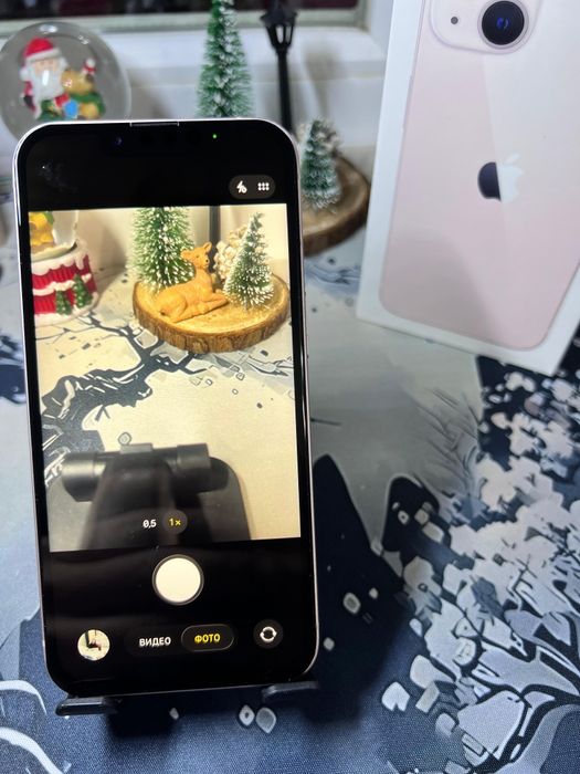 Продам Айфон 13.