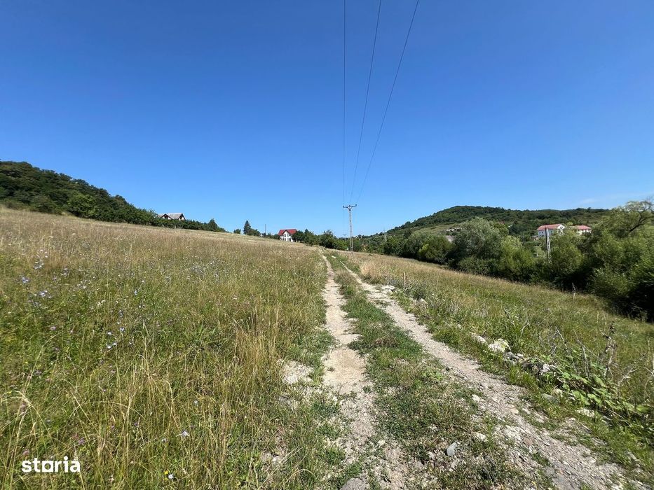 Teren intravilan Valea Castailor zona Rombat
