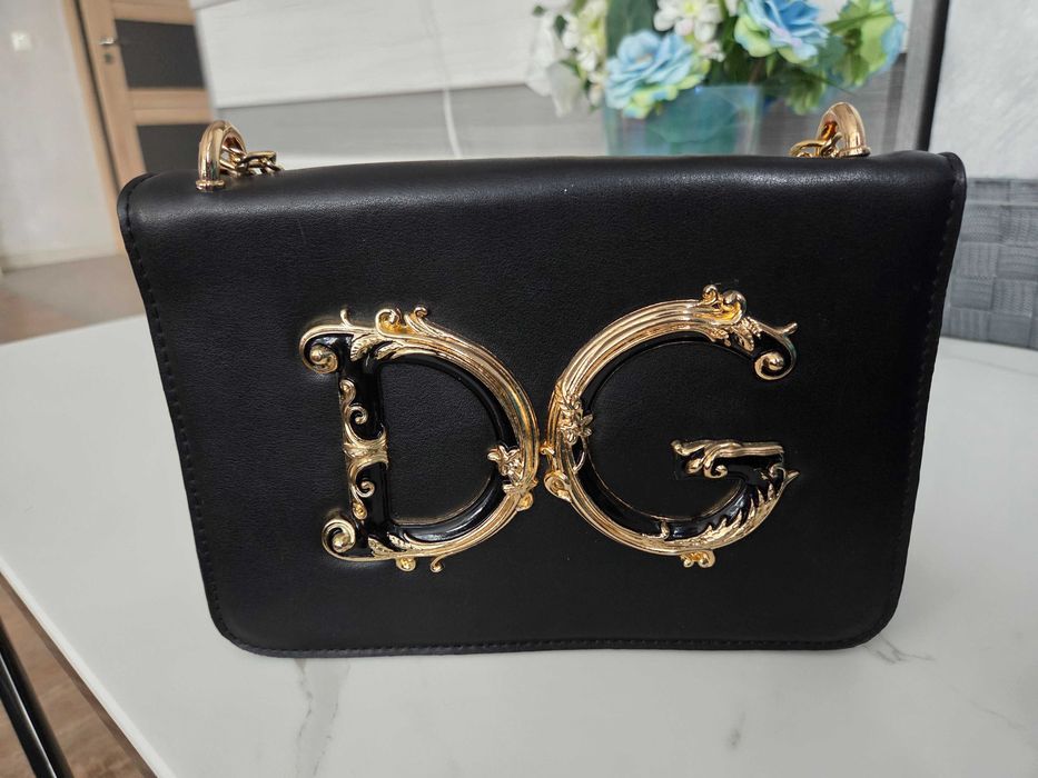 Дамска черна чанта D&G