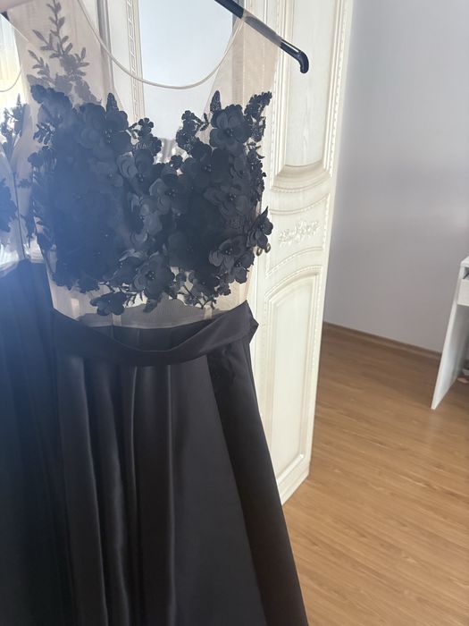 vand rochie banchet
