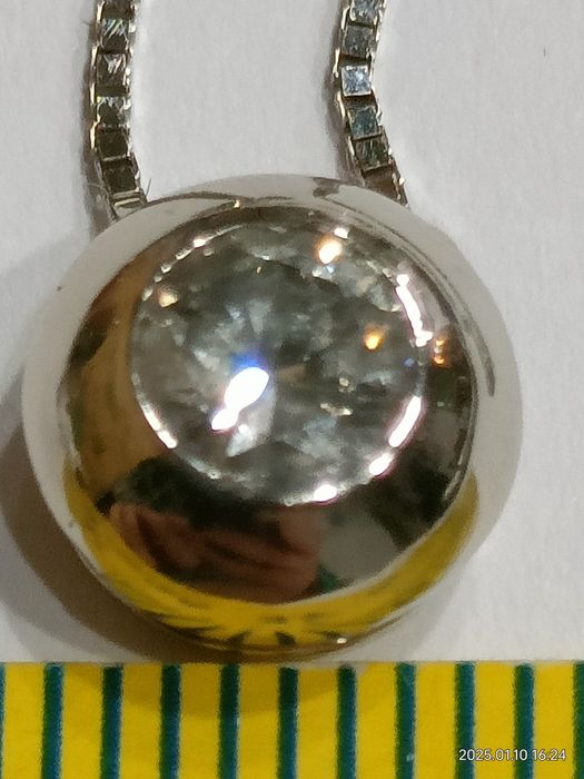 Vind pandantiv din aur 18k cu diamant 0,40ct