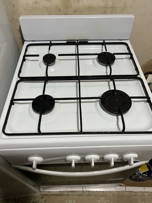 Продам газ плиту