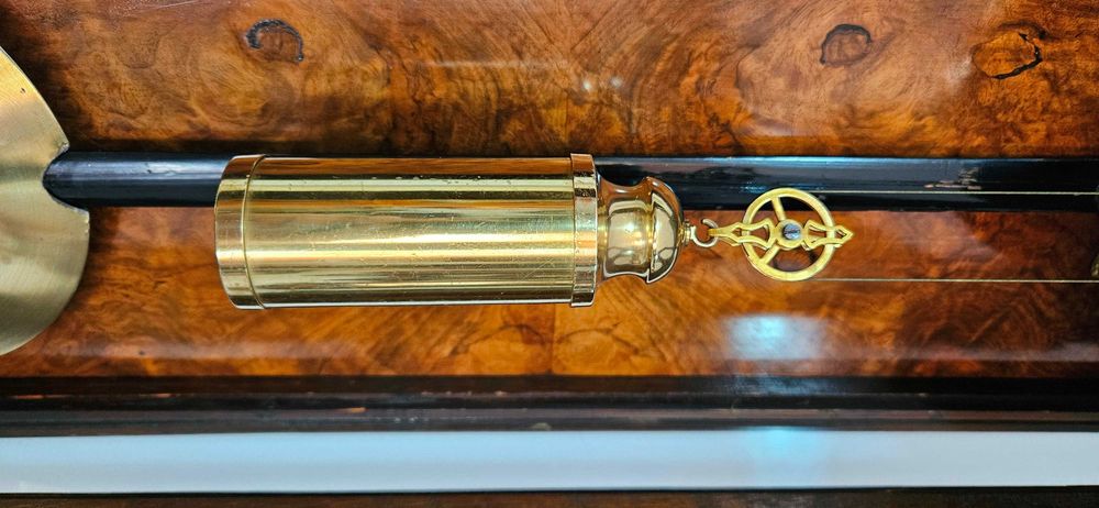 Ceas de perete cu pendul si o greutate  Biedermeier